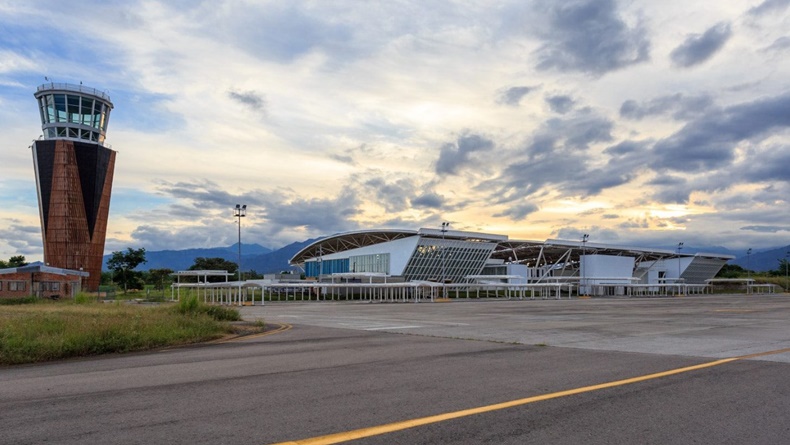 Aeropuerto Perales