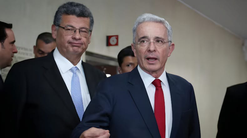 Uribe y abogado