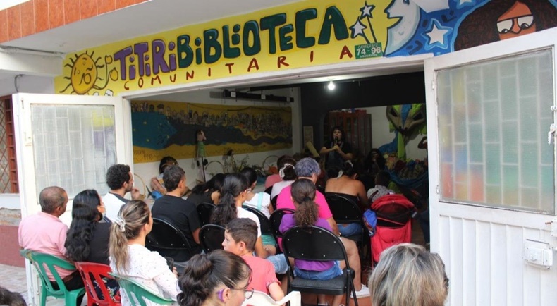 dentro bonito