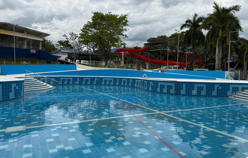 piscina olas
