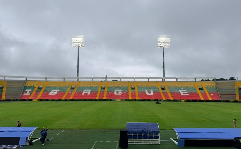 Techar la tribuna
