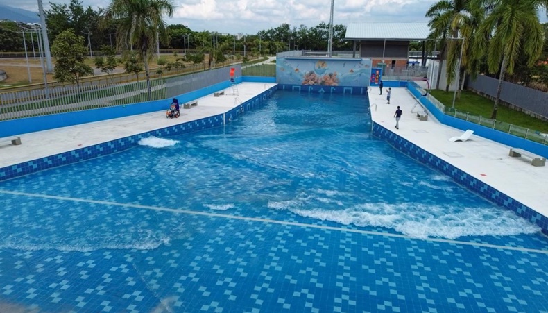 vuelve la piscina