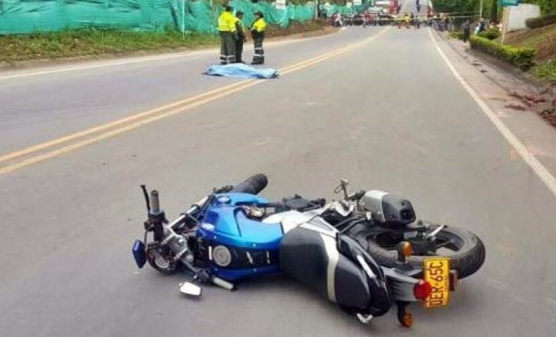 Motociclistas heridos