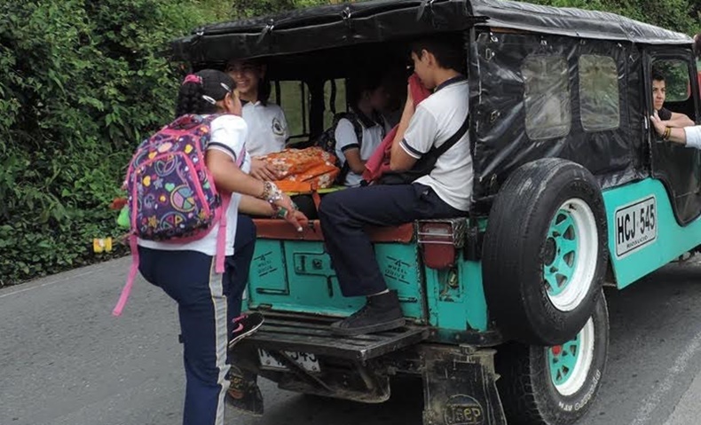 transporte escolar fresno