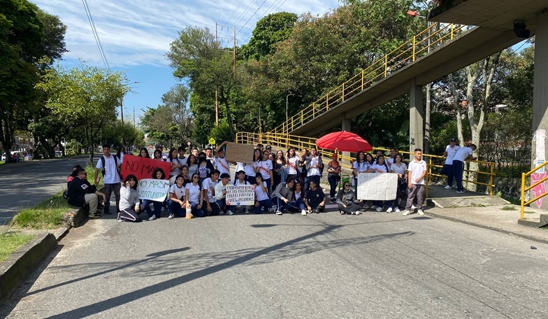 bloqueo estudiantes