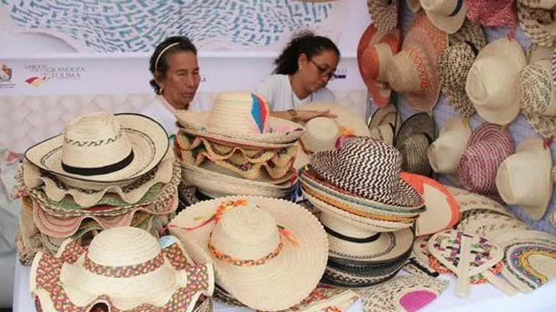 Sombreros de palma real en el Guamo, Tolima