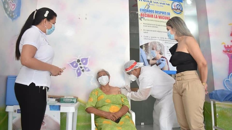 Vacunación en el Guamo
