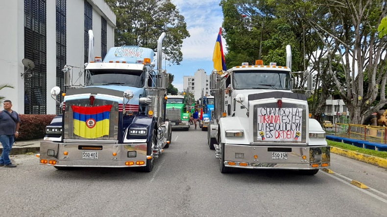 Camioneros en Ibagué